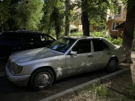 Mercedes-Benz E 230 1990 года за 1 800 000 тг. в Тараз – фото 4