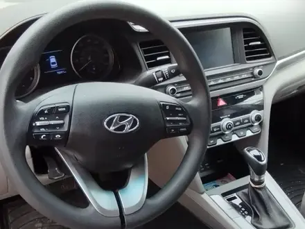 Hyundai Elantra 2019 года за 5 500 000 тг. в Актобе