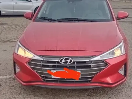 Hyundai Elantra 2019 года за 5 500 000 тг. в Актобе – фото 3