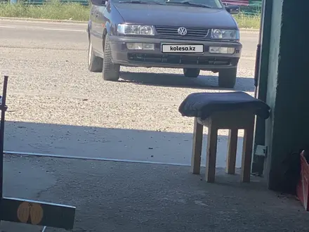 Volkswagen Passat 1995 года за 2 550 000 тг. в Шымкент – фото 2