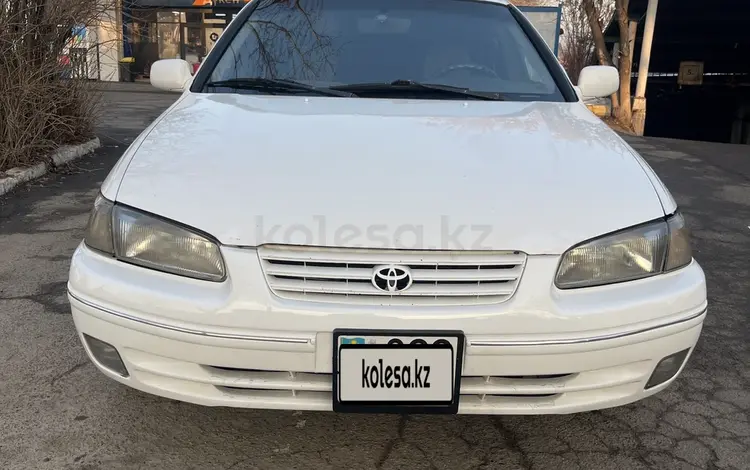 Toyota Camry 1998 года за 2 850 000 тг. в Алматы