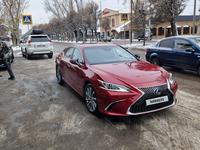 Lexus ES 300h 2019 года за 18 500 000 тг. в Алматы