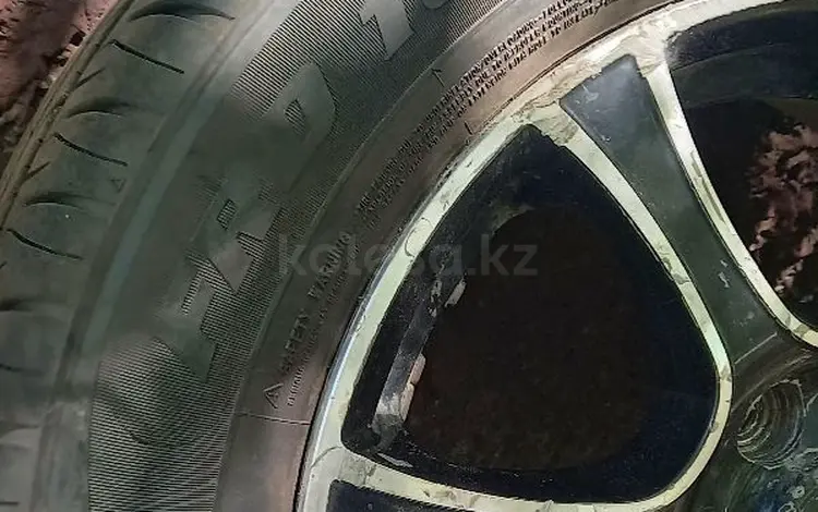 Комплект титановый дисков с новыми шинам за 16 500 тг. в Алматы