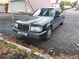 Mercedes-Benz E 300 1993 года за 2 200 000 тг. в Караганда