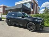 BMW X7 2021 года за 42 000 000 тг. в Астана