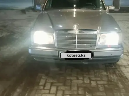 Mercedes-Benz E 300 1992 года за 1 500 000 тг. в Алматы – фото 2