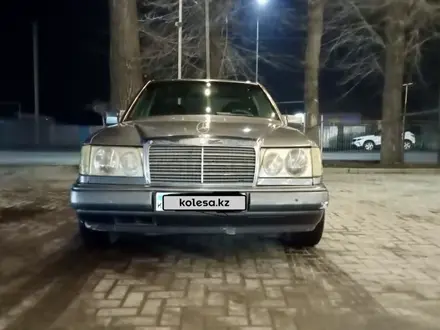 Mercedes-Benz E 300 1992 года за 1 500 000 тг. в Алматы