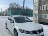 Volkswagen Passat 2018 года за 6 400 000 тг. в Караганда – фото 3