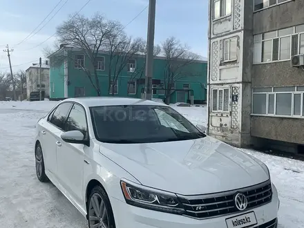 Volkswagen Passat 2018 года за 6 400 000 тг. в Жезказган – фото 3