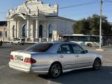 Mercedes-Benz E 320 2000 года за 3 800 000 тг. в Жанаозен – фото 5