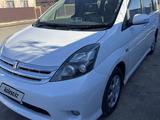 Toyota Isis 2011 года за 3 550 000 тг. в Атырау