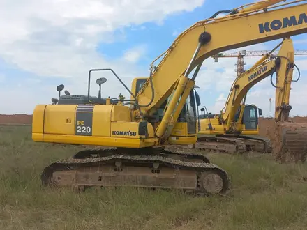 Komatsu  PC220-8 2017 года за 27 000 000 тг. в Астана