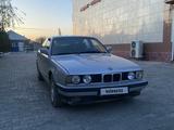 BMW 520 1991 года за 1 400 000 тг. в Шолаккорган – фото 2