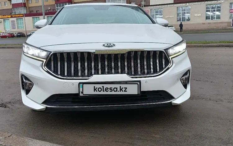 Kia K7 2019 года за 10 000 000 тг. в Астана