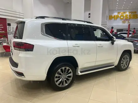 Toyota Land Cruiser Premium 2023 года за 63 700 000 тг. в Астана – фото 4