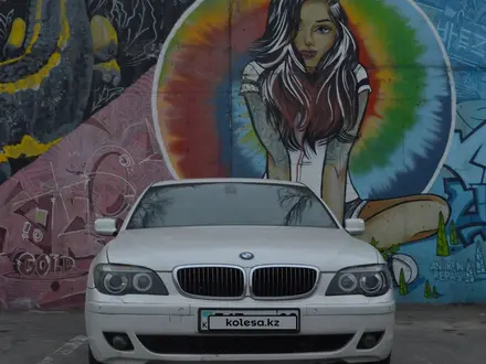 BMW 750 2007 года за 4 500 000 тг. в Алматы – фото 13