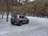 Chevrolet Niva 2004 года за 2 100 000 тг. в Караганда – фото 2