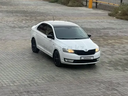 Skoda Rapid 2016 года за 4 000 000 тг. в Атырау