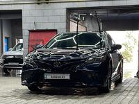 Toyota Camry 2019 года за 13 000 000 тг. в Актобе