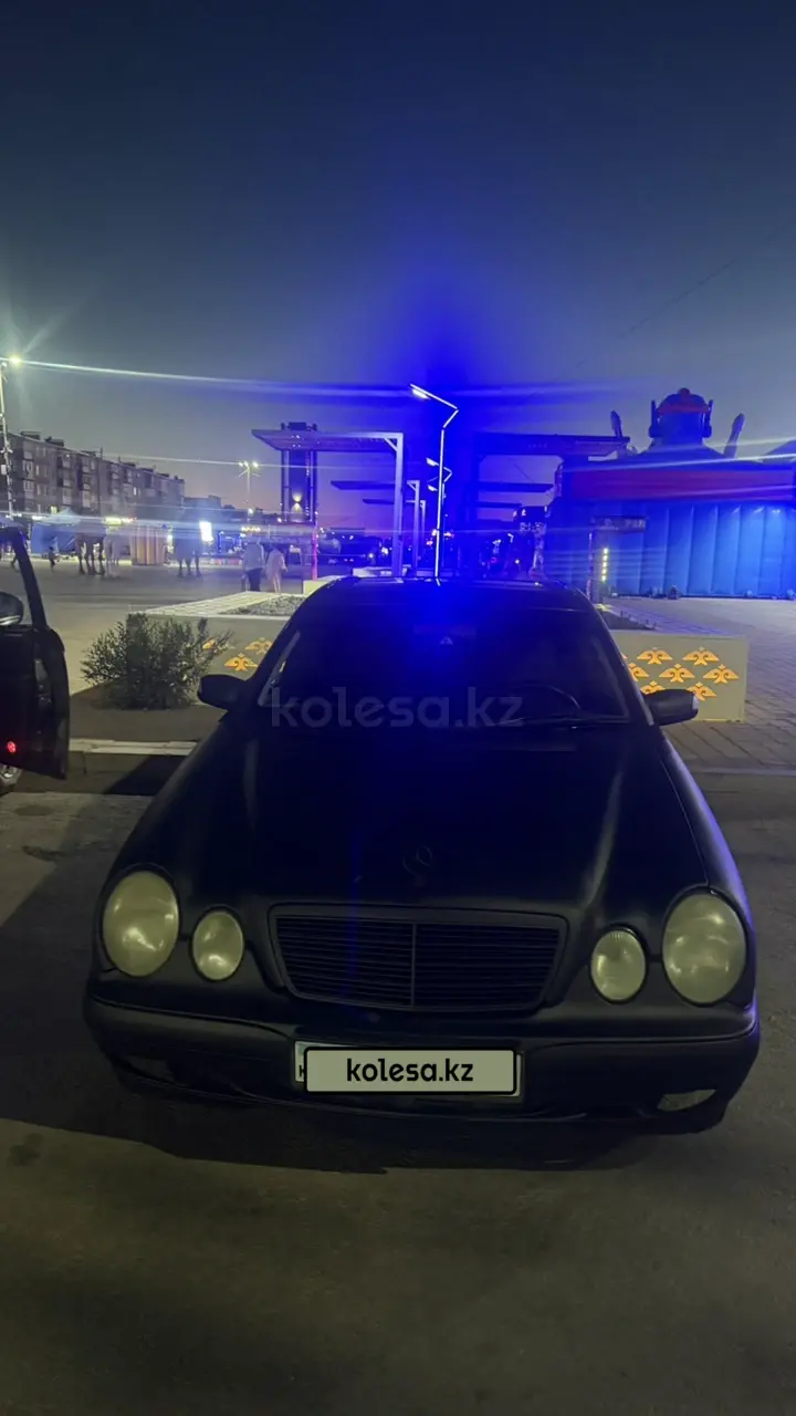 Mercedes-Benz E-Class, 2001