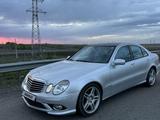 Mercedes-Benz E 500 2004 годаүшін7 900 000 тг. в Караганда – фото 2