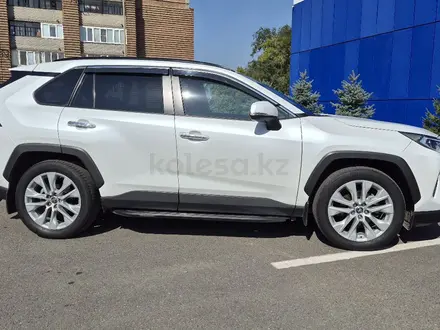 Toyota RAV4 2021 года за 13 900 000 тг. в Усть-Каменогорск – фото 7