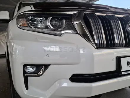 Toyota Land Cruiser Prado 2019 года за 30 700 000 тг. в Алматы – фото 24