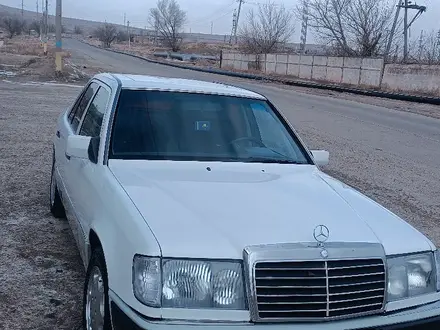 Mercedes-Benz E 230 1992 года за 1 400 000 тг. в Шымкент – фото 4