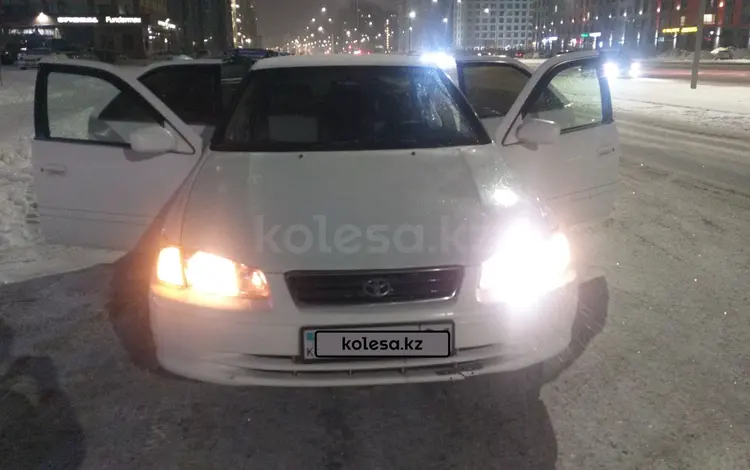 Toyota Camry 2001 годаfor2 800 000 тг. в Астана