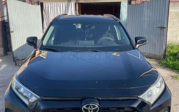 Toyota RAV4 2019 года за 14 500 000 тг. в Алматы