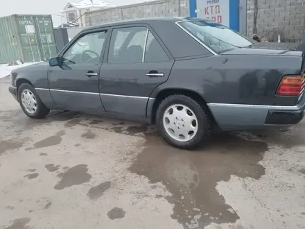 Mercedes-Benz E 230 1990 года за 1 600 000 тг. в Шымкент – фото 2