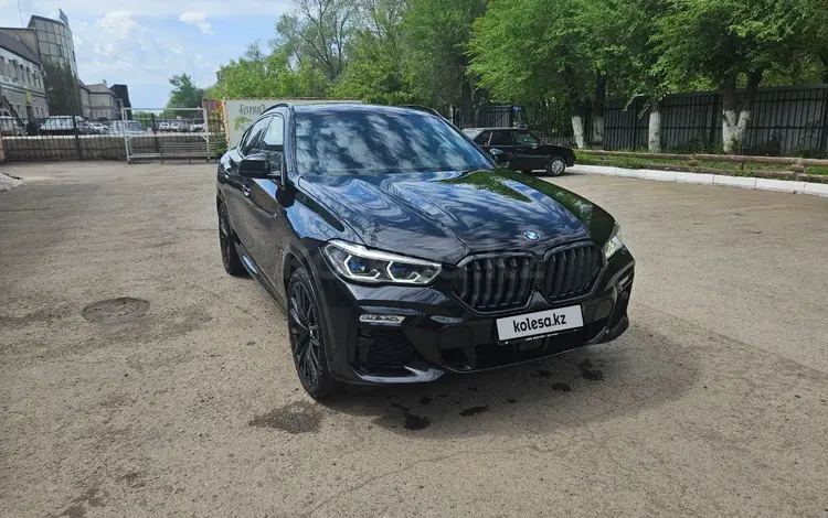BMW X6 2021 года за 35 000 000 тг. в Астана