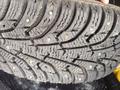 MAXXIS NP5 185/60 R14 82T с шипами. Боковой порезы виден на фото, ремонт 5for10 000 тг. в Петропавловск