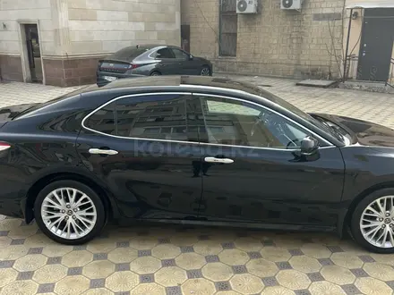 Toyota Camry 2019 года за 15 000 000 тг. в Актау – фото 13