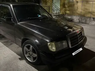 Mercedes-Benz E 260