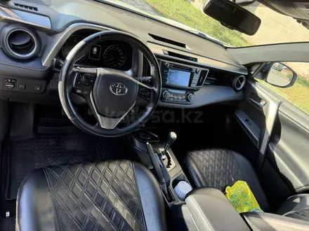 Toyota RAV4 2018 года за 11 500 000 тг. в Астана – фото 9