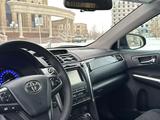 Toyota Camry 2016 года за 10 000 000 тг. в Атырау – фото 4