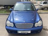 Mercedes-Benz C 220 2002 года за 2 400 000 тг. в Астана – фото 2