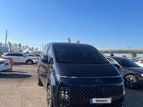 Hyundai Staria 2022 года за 22 000 000 тг. в Актобе – фото 2