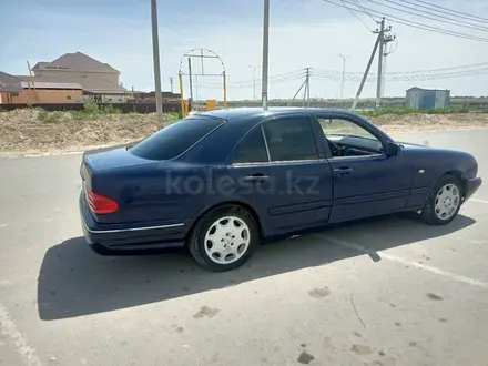 Mercedes-Benz E 200 1997 года за 2 100 000 тг. в Кызылорда – фото 4