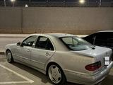 Mercedes-Benz E 320 2001 года за 5 900 000 тг. в Астана – фото 2