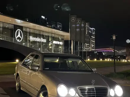 Mercedes-Benz E 320 2001 года за 5 900 000 тг. в Астана – фото 9