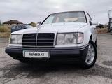 Mercedes-Benz E 200 1990 годаүшін1 000 000 тг. в Караганда