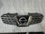 Решётка радиатора Nissan Qashqai J10 дорестайл, оригинал из Японии за 40 000 тг. в Караганда – фото 2