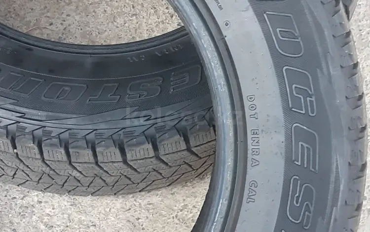 Зимняя резина Bridgestone за 95 000 тг. в Алматы