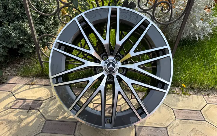 Оригинальные диски R22 AMG на Mercedes GLE, Mercedes GLS Мерседес за 1 035 000 тг. в Алматы