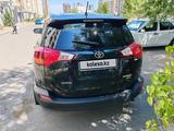 Toyota RAV4 2013 года за 8 500 000 тг. в Астана – фото 2