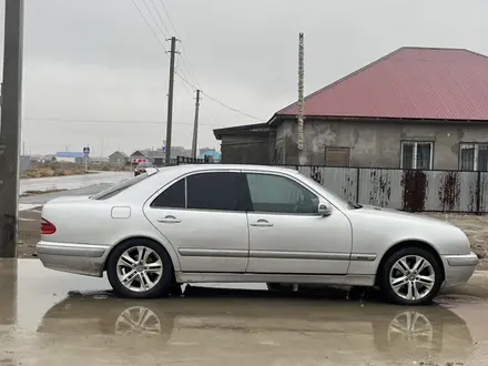 Mercedes-Benz E 320 2000 года за 4 158 092 тг. в Атырау – фото 12