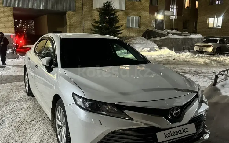 Toyota Camry 2020 года за 12 000 000 тг. в Астана