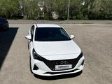 Hyundai Accent 2022 года за 9 200 000 тг. в Караганда – фото 3